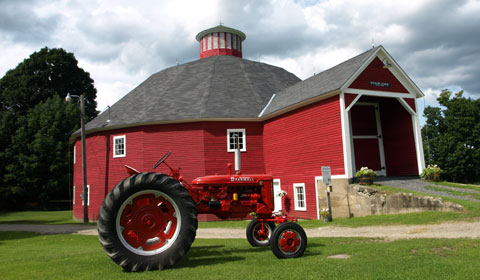 tractor-barn